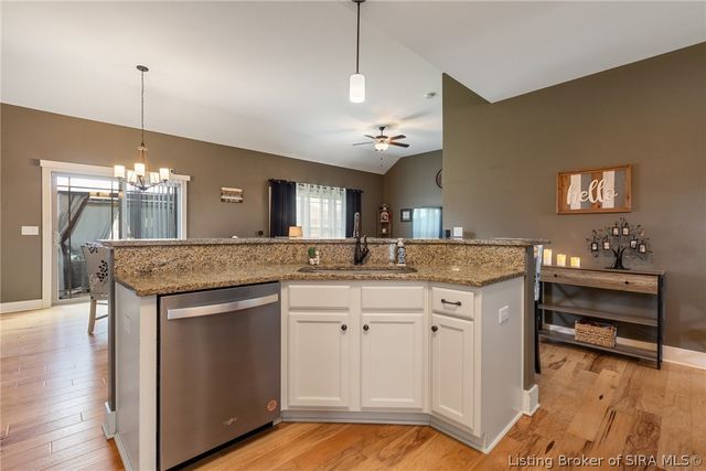 3102 Ambercrest Loop, Jeffersonville, IN 47130