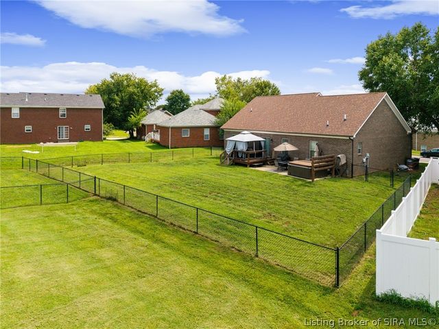 3102 Ambercrest Loop, Jeffersonville, IN 47130