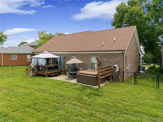 3102 Ambercrest Loop, Jeffersonville, IN 47130