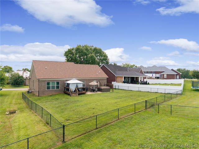 3102 Ambercrest Loop, Jeffersonville, IN 47130