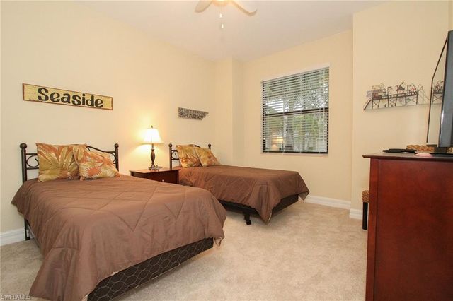 3122 Aviamar CIR, Naples, FL 34114