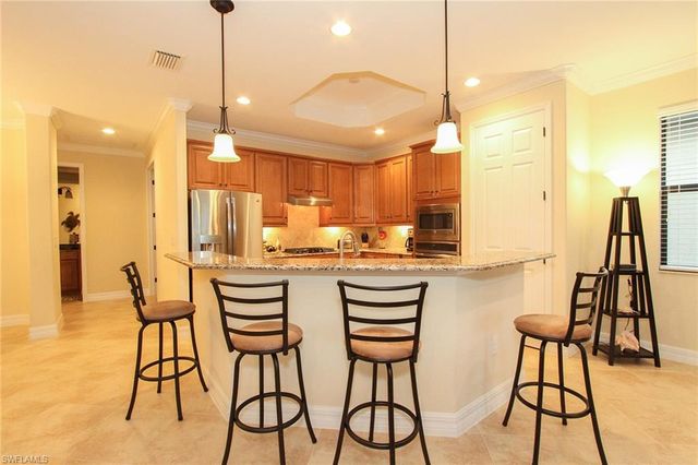 3122 Aviamar CIR, Naples, FL 34114