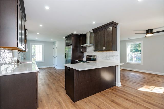 345 Nausauket Road, Warwick, RI 02886