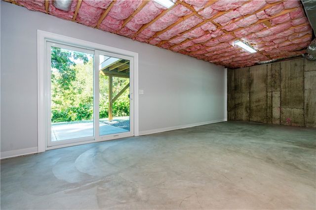 345 Nausauket Road, Warwick, RI 02886