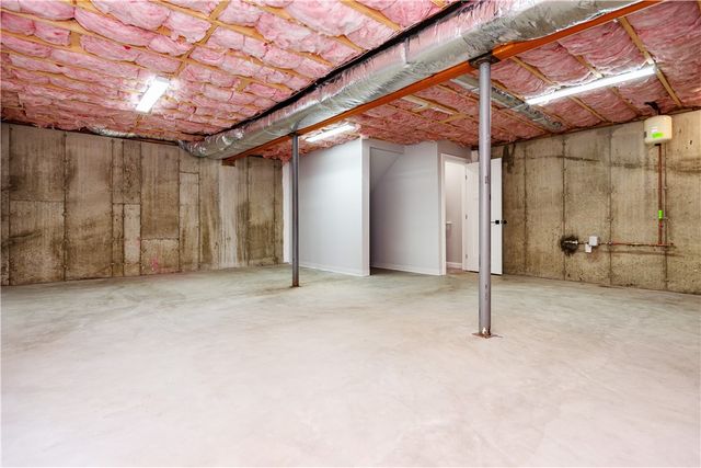 345 Nausauket Road, Warwick, RI 02886