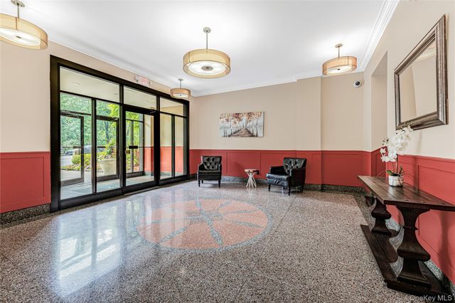 77 Bronx River Road 5H, Yonkers, NY 10704