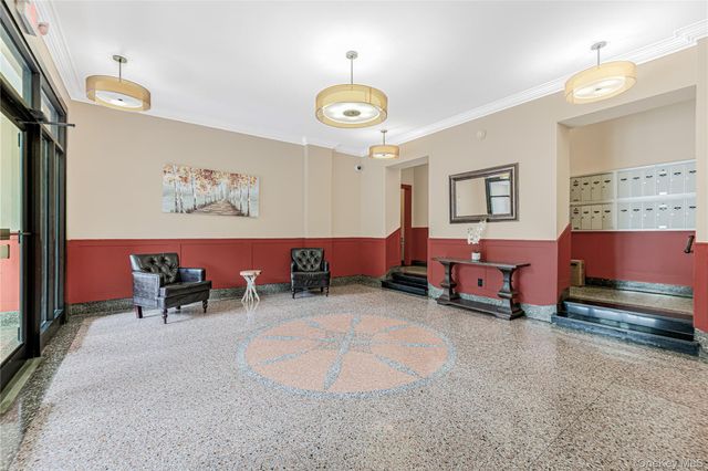 77 Bronx River Road 5H, Yonkers, NY 10704