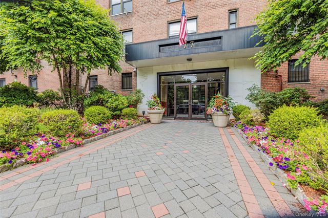77 Bronx River Road 5H, Yonkers, NY 10704