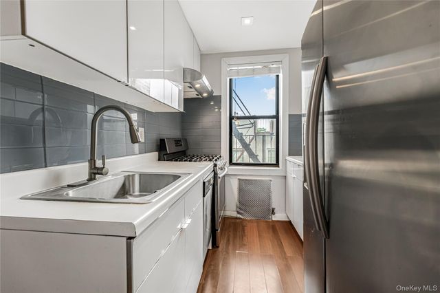 77 Bronx River Road 5H, Yonkers, NY 10704