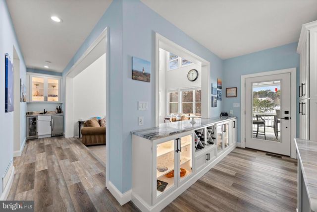 1090 RIDGE AVE, Manahawkin, NJ 08050