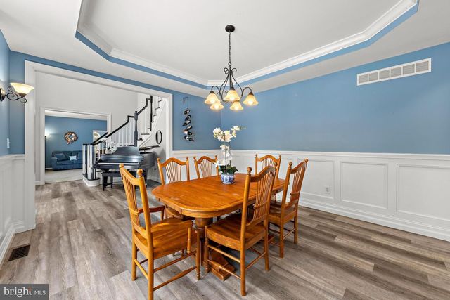 1090 RIDGE AVE, Manahawkin, NJ 08050