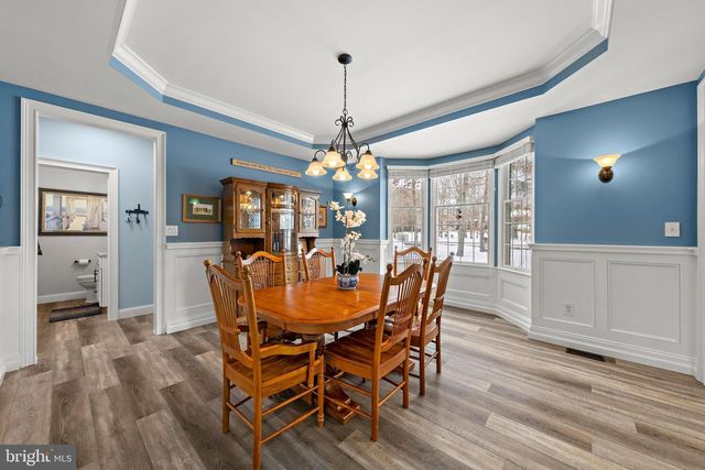 1090 RIDGE AVE, Manahawkin, NJ 08050