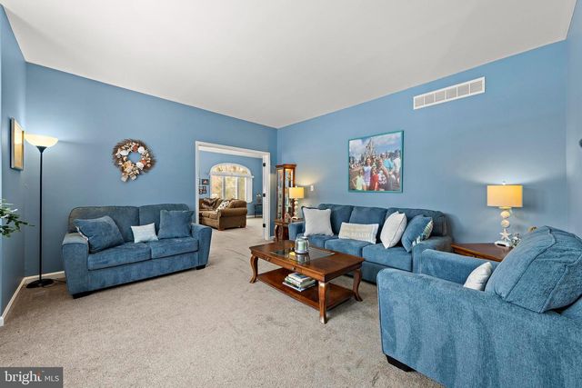 1090 RIDGE AVE, Manahawkin, NJ 08050