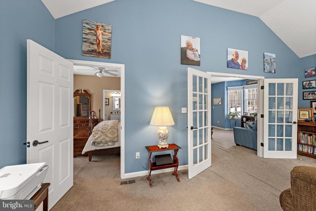 1090 RIDGE AVE, Manahawkin, NJ 08050