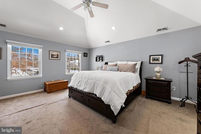 1090 RIDGE AVE, Manahawkin, NJ 08050