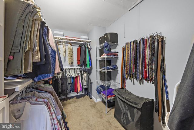 1090 RIDGE AVE, Manahawkin, NJ 08050