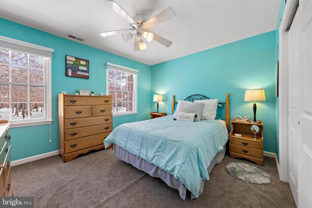 1090 RIDGE AVE, Manahawkin, NJ 08050