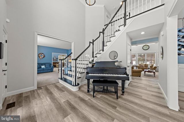 1090 RIDGE AVE, Manahawkin, NJ 08050