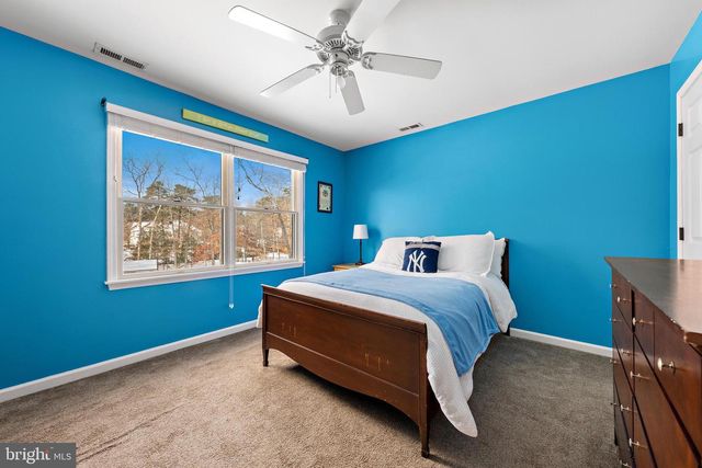 1090 RIDGE AVE, Manahawkin, NJ 08050