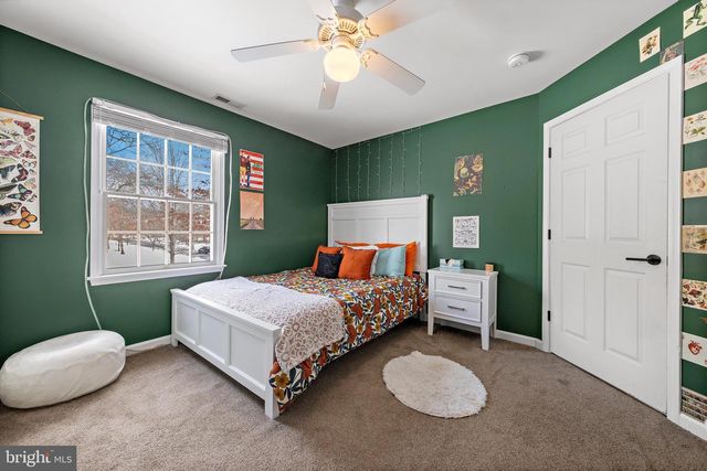 1090 RIDGE AVE, Manahawkin, NJ 08050