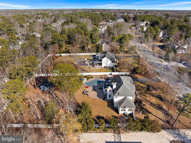 1090 RIDGE AVE, Manahawkin, NJ 08050