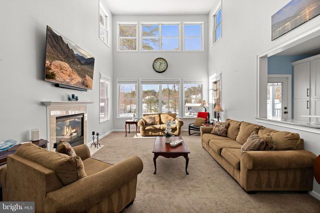 1090 RIDGE AVE, Manahawkin, NJ 08050