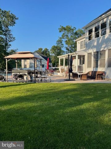 1090 RIDGE AVE, Manahawkin, NJ 08050