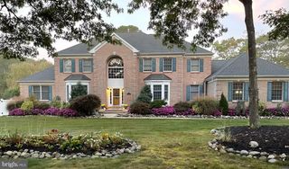 1090 RIDGE AVE, Manahawkin, NJ 08050