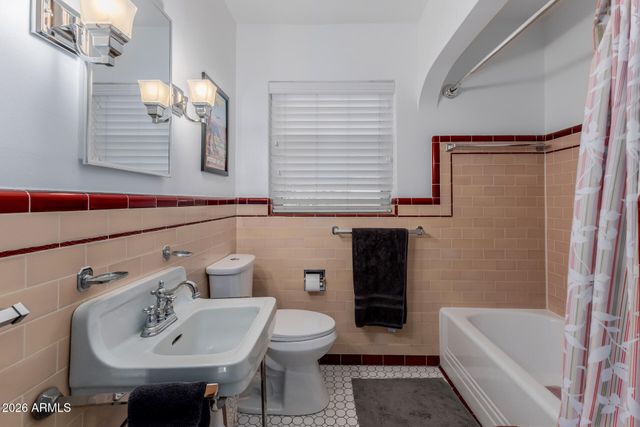 521 W WILSHIRE Drive, Phoenix, AZ 85003