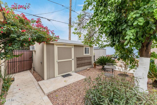 521 W WILSHIRE Drive, Phoenix, AZ 85003