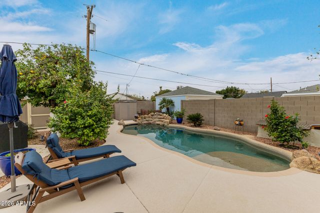 521 W WILSHIRE Drive, Phoenix, AZ 85003