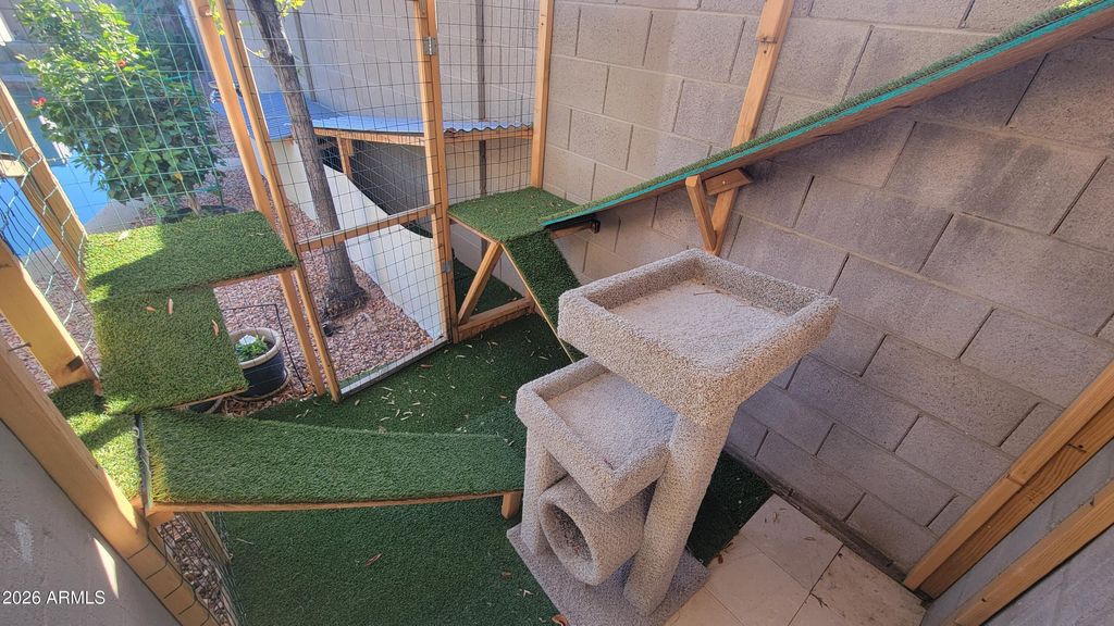 Image 49 of property listing at 521 W WILSHIRE Drive, Phoenix, AZ 85003