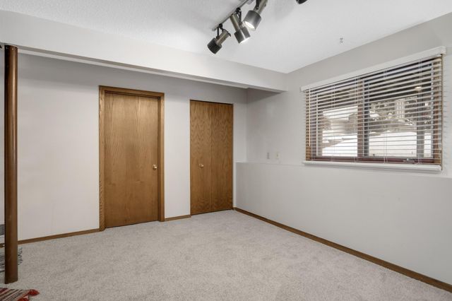 3558 Pilgrim Lane N, Plymouth, MN 55441