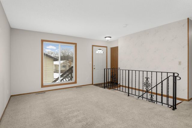 3558 Pilgrim Lane N, Plymouth, MN 55441