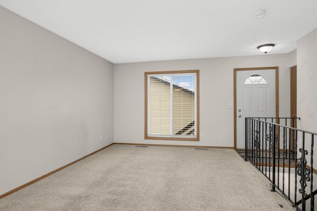 3558 Pilgrim Lane N, Plymouth, MN 55441