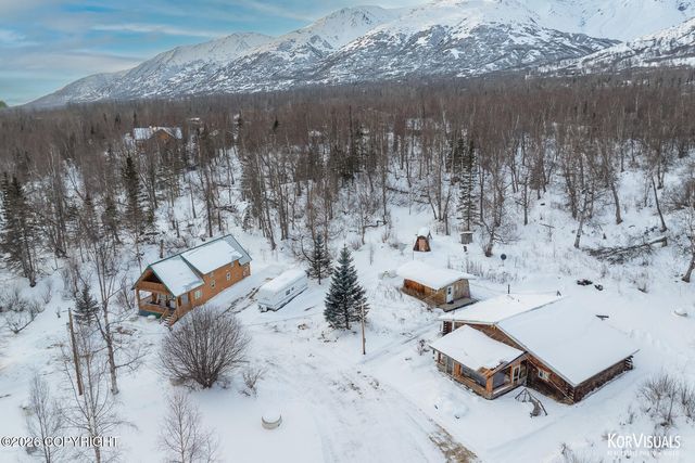 9911 N Runyon Circle, Palmer, AK 99645