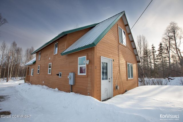 9911 N Runyon Circle, Palmer, AK 99645