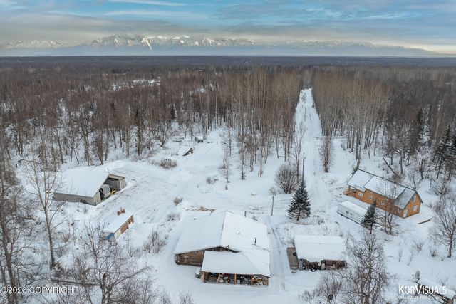 9911 N Runyon Circle, Palmer, AK 99645