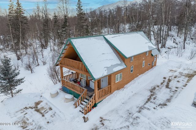 9911 N Runyon Circle, Palmer, AK 99645