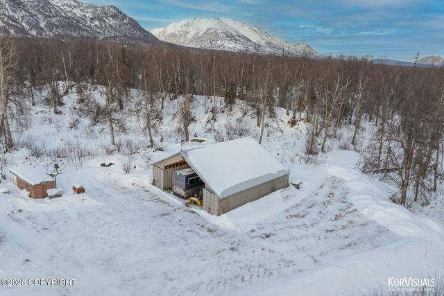 9911 N Runyon Circle, Palmer, AK 99645