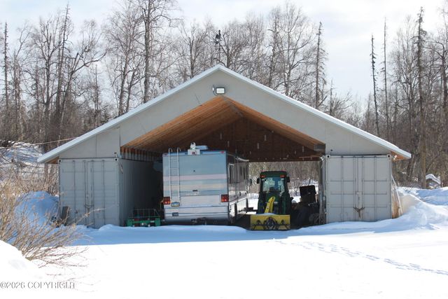 9911 N Runyon Circle, Palmer, AK 99645