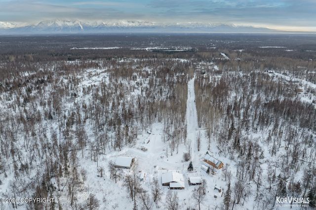 9911 N Runyon Circle, Palmer, AK 99645