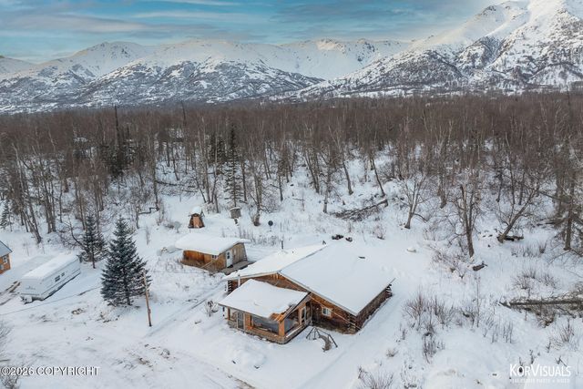 9911 N Runyon Circle, Palmer, AK 99645