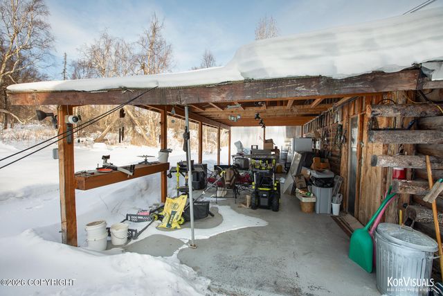 9911 N Runyon Circle, Palmer, AK 99645