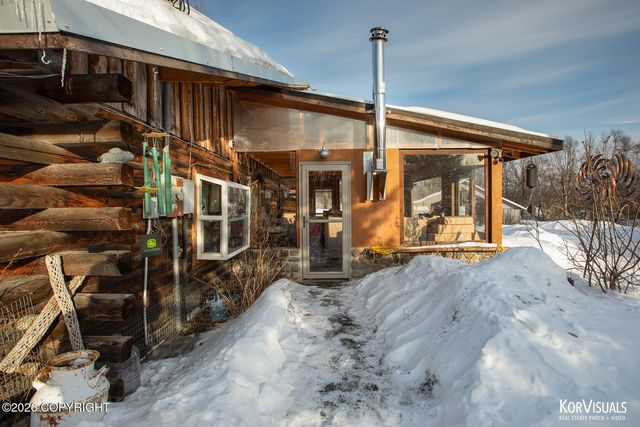 9911 N Runyon Circle, Palmer, AK 99645