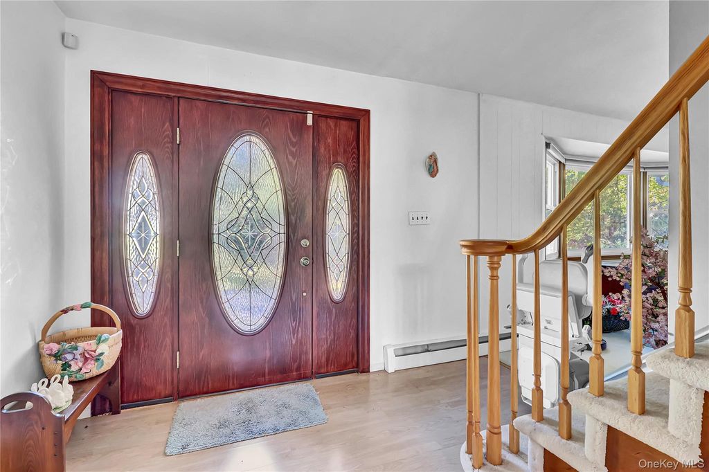 4 Stony Wood Road, East Setauket, NY 11733 — photo 2