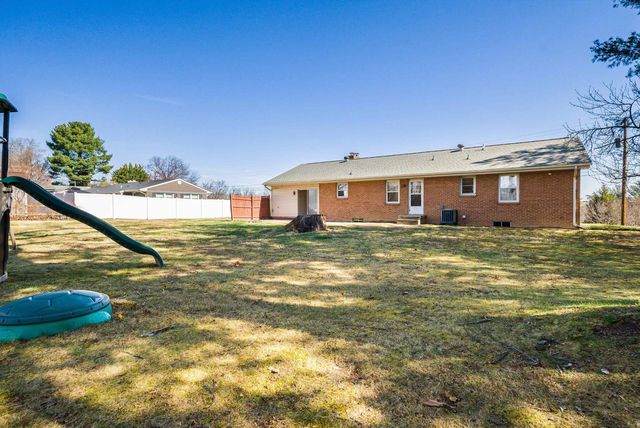 13 RIDGEWOOD DR, Verona, VA 24482