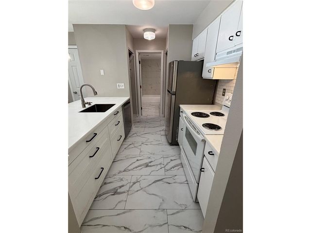 2575 S Syracuse Way J102, Denver, CO 80231