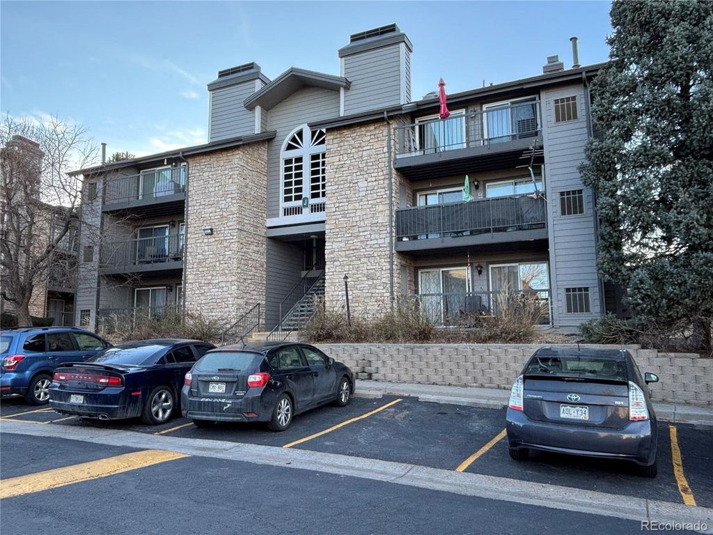 2575 S Syracuse Way J102, Denver, CO 80231