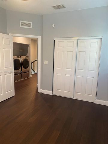 2706 NE 30th Place 2706, Fort Lauderdale, FL 33306